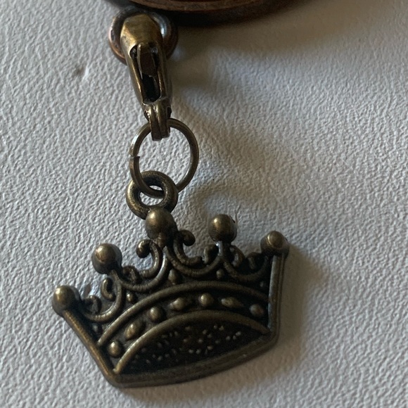 Necklace Roxy with Crown charm - Picture 7 of 12